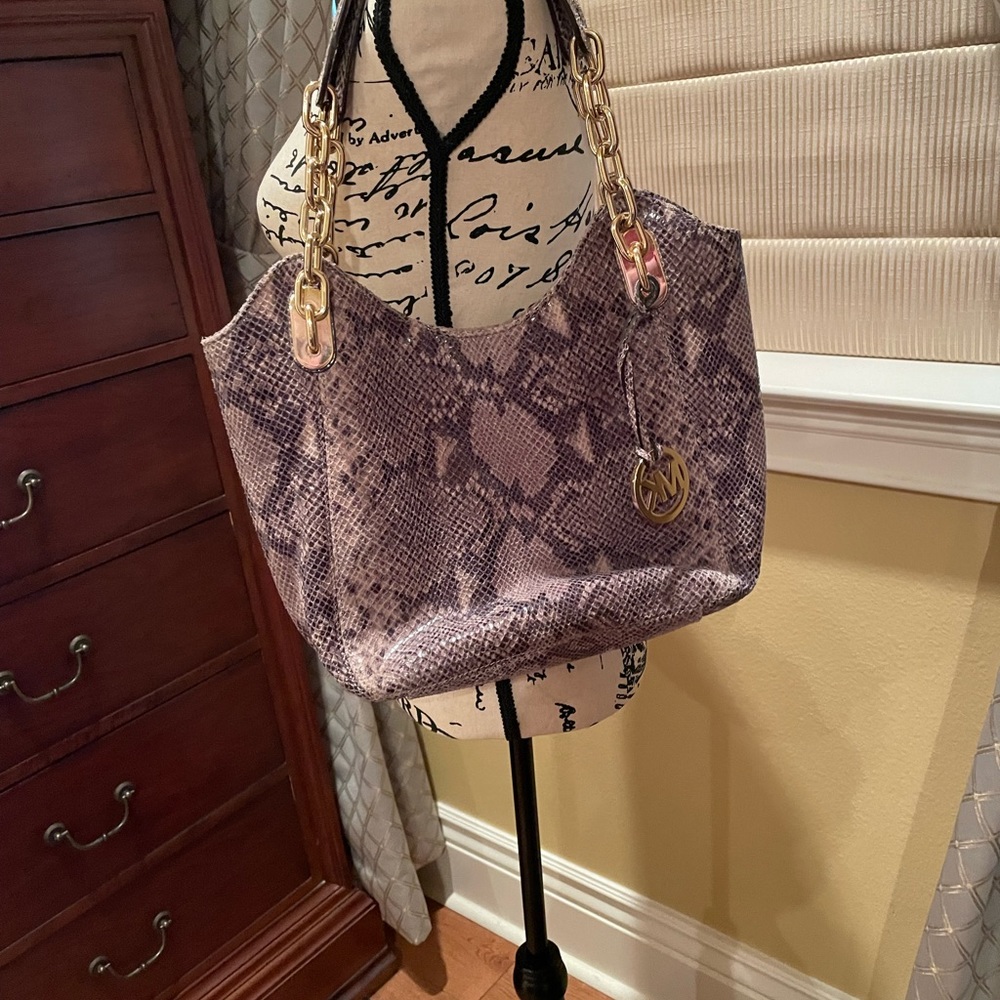 SNAKESKIN MK SHOULDER BAG BRINGS BEAUTY ON THE GO!